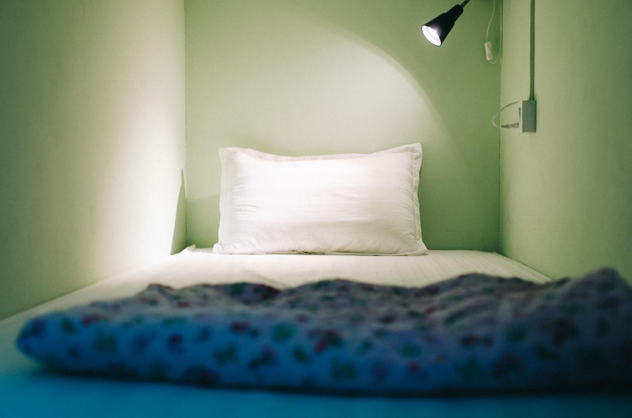 Little Monkey Hostel Янгон Екстер'єр фото