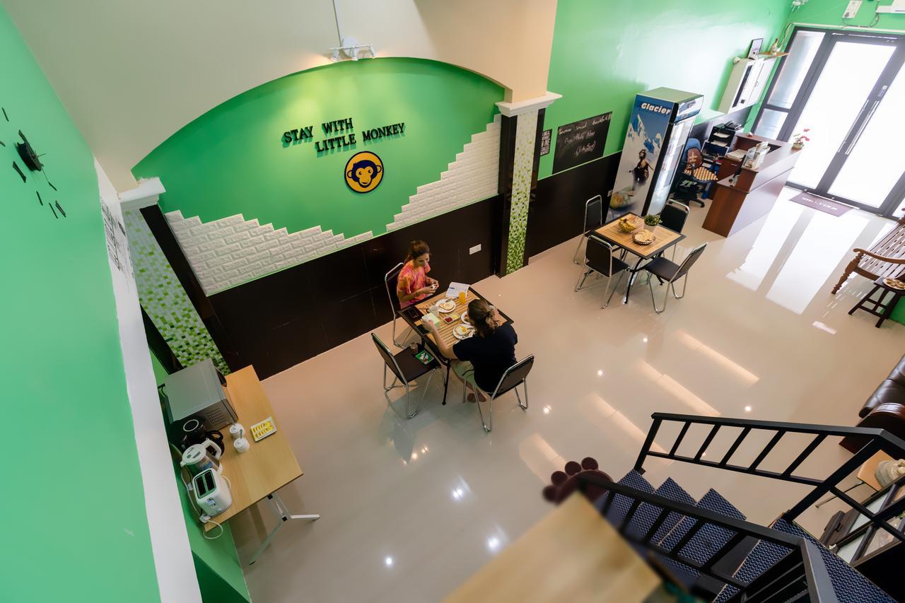 Little Monkey Hostel Янгон Екстер'єр фото