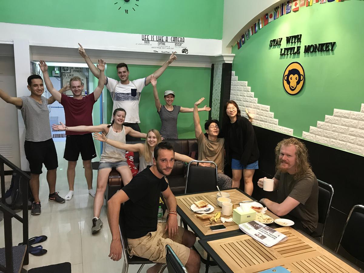 Little Monkey Hostel Янгон Екстер'єр фото