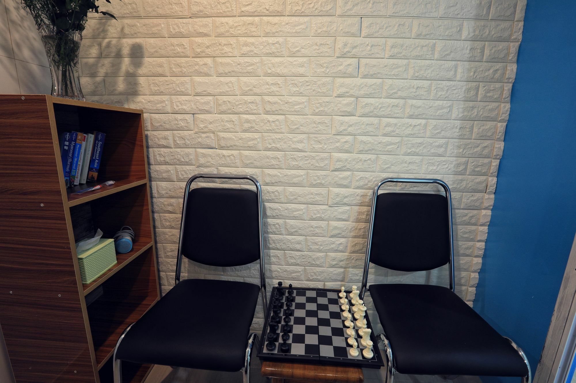 Little Monkey Hostel Янгон Екстер'єр фото